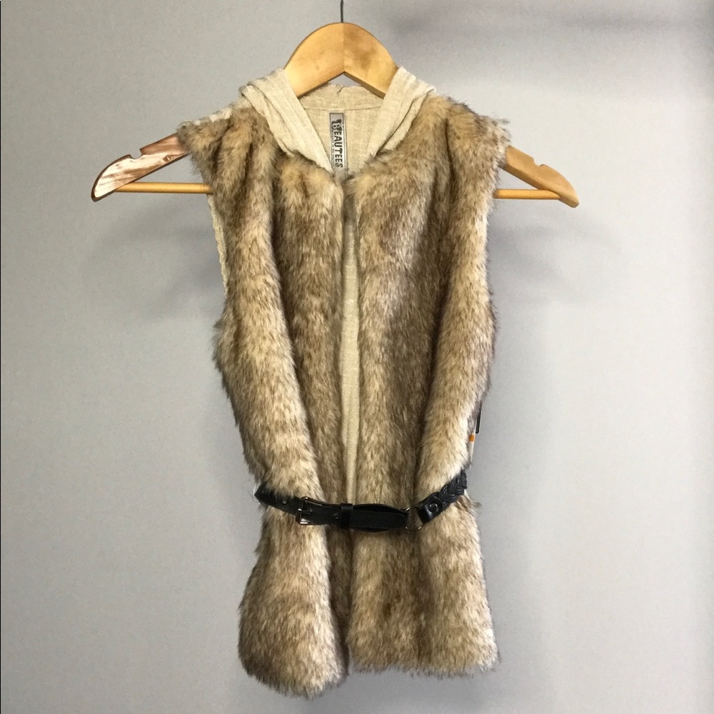 NWT 🌻 Beautees Girl Faux Fur Sweater w/ Belt 🌻